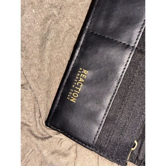 Nice Kenneth Cole Reaction croc style leather wallet in black Good Condition - Picture 4 of 6